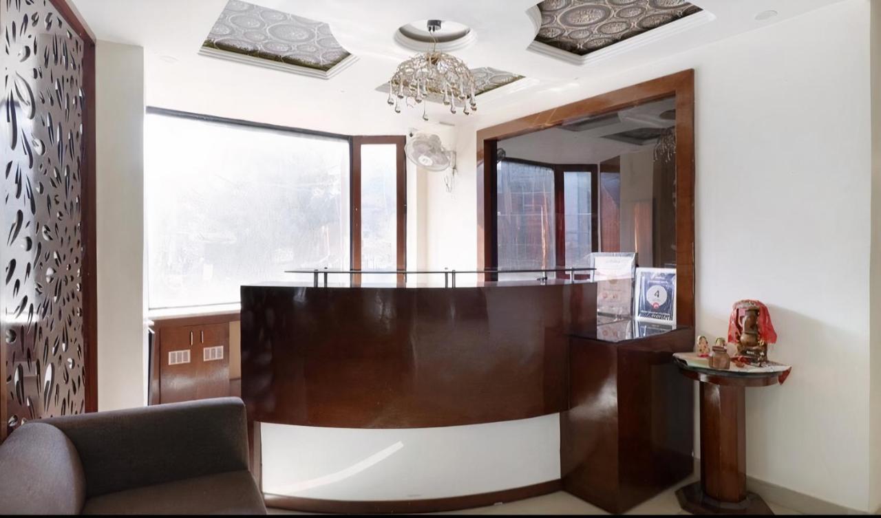 Hotel Himalaya Haridwār Екстериор снимка